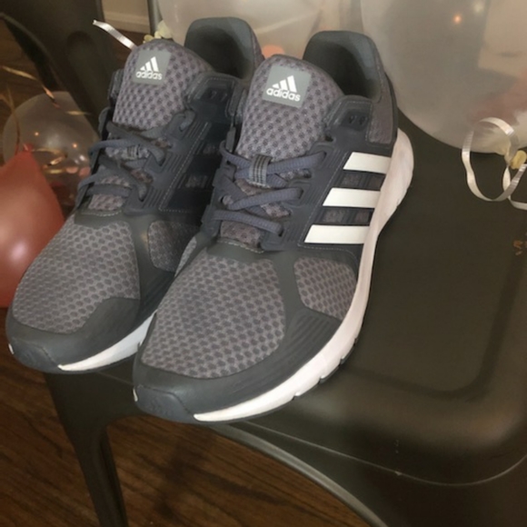 Adidas - Picture 2 of 5